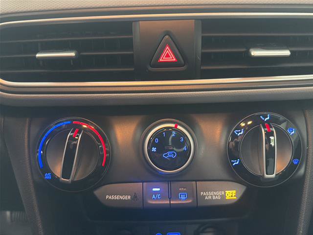 Used 2019 Hyundai Kona SE AWD/4WD image 11