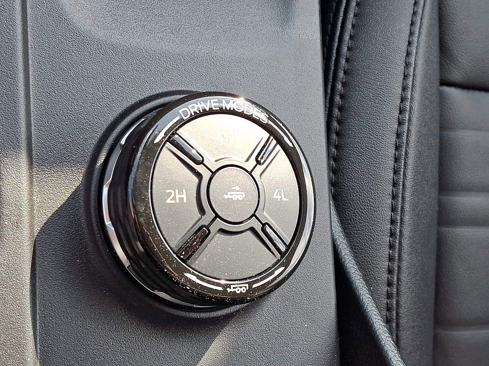 Certified 2025 Ford Ranger Lariat w/ FX4 Off-Road Package AWD/4WD image 22