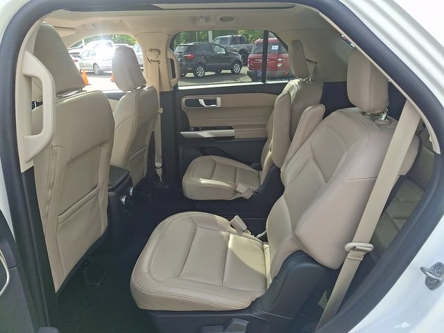 Certified 2023 Ford Explorer XLT w/ Equipment Group 202A AWD/4WD image 10