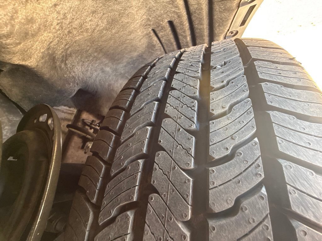 Certified 2022 Ford Explorer XLT RWD image 44