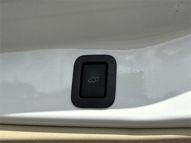 Used 2017 Toyota Highlander Limited image 21