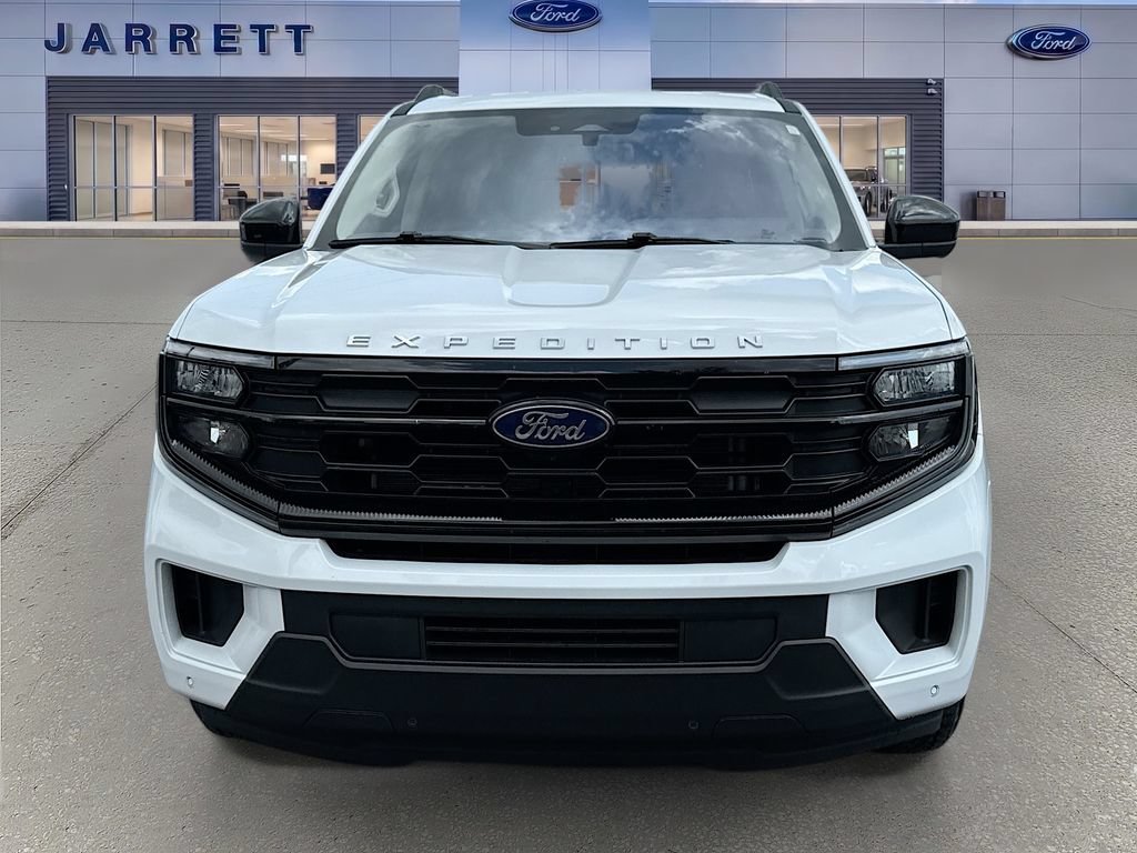Certified 2025 Ford Expedition Active RWD image 2
