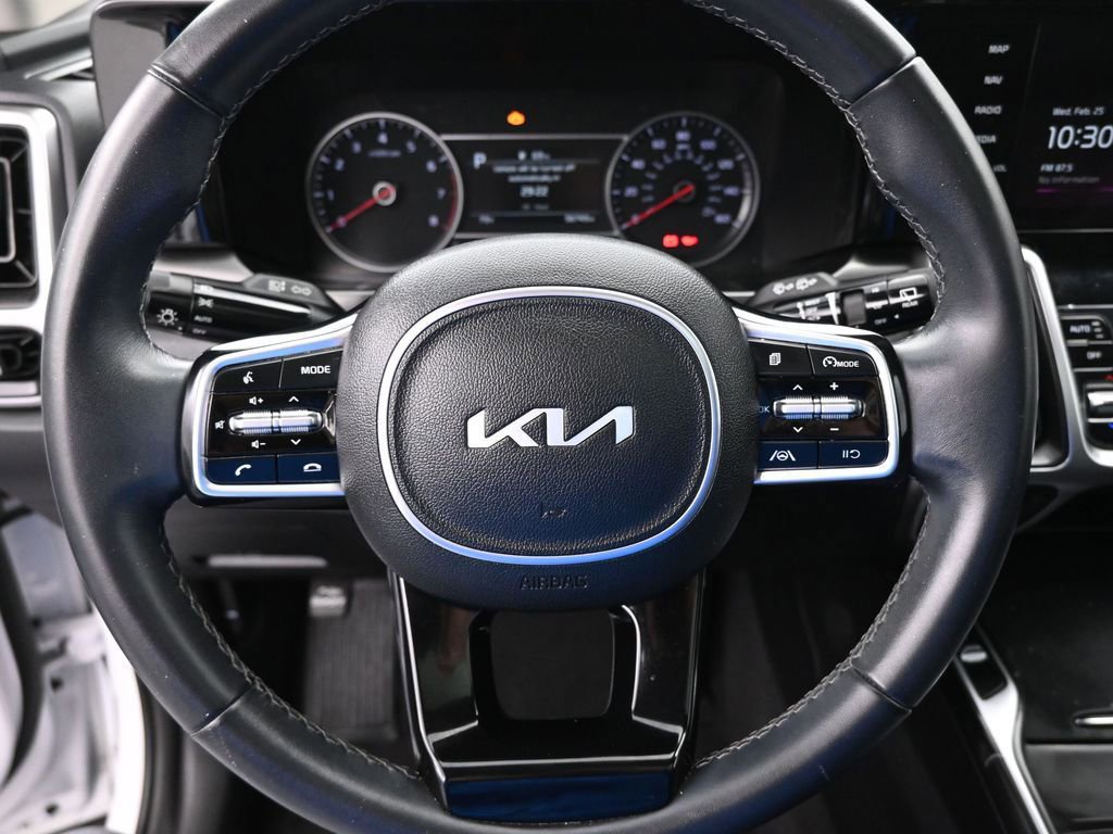 Used 2023 Kia Sorento S w/ Panoramic Sunroof Package image 42
