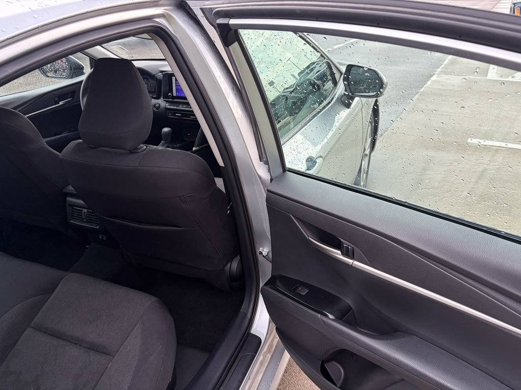Used 2025 Toyota Camry LE FWD image 16