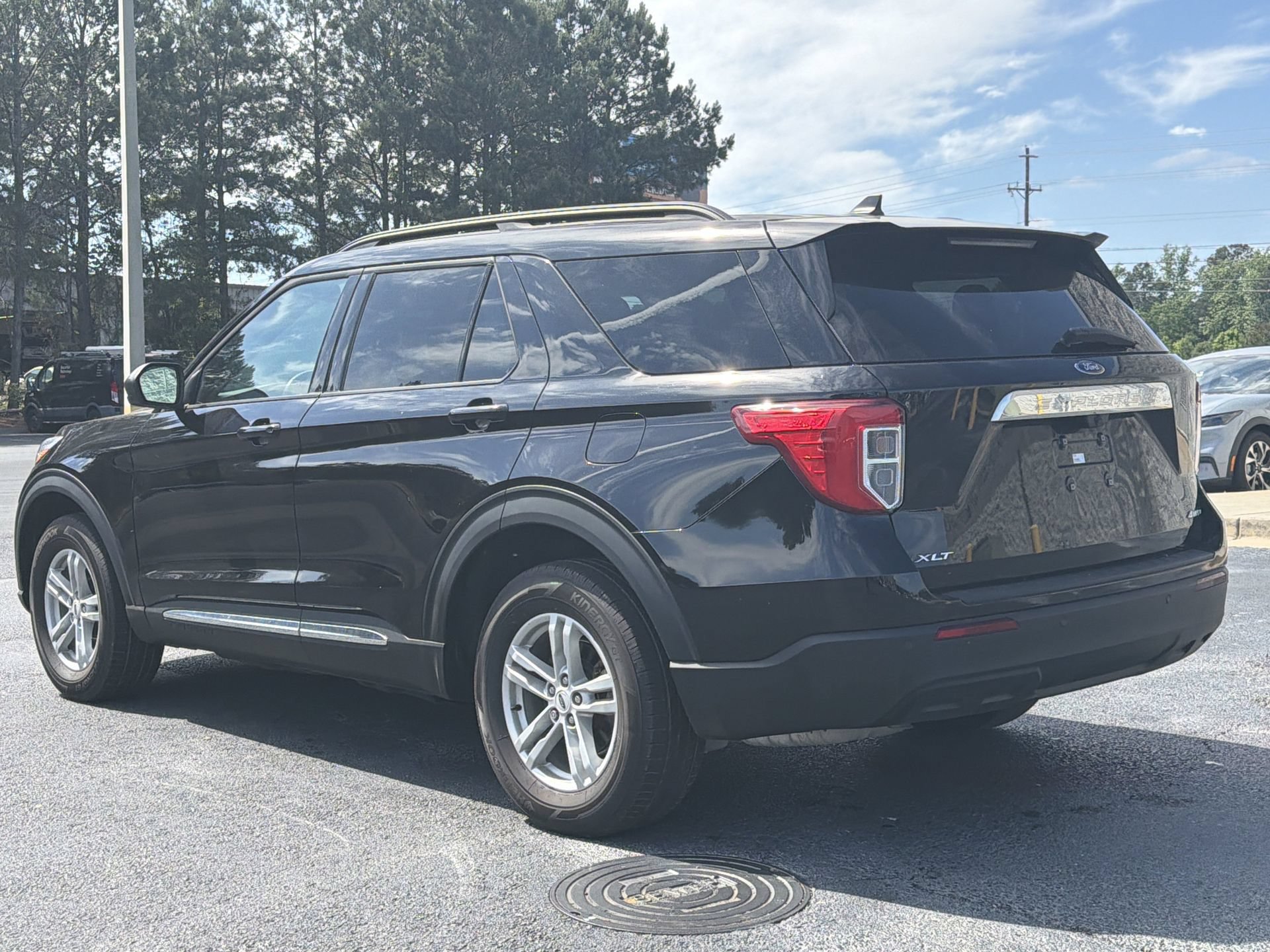 Certified 2023 Ford Explorer XLT AWD/4WD image 13