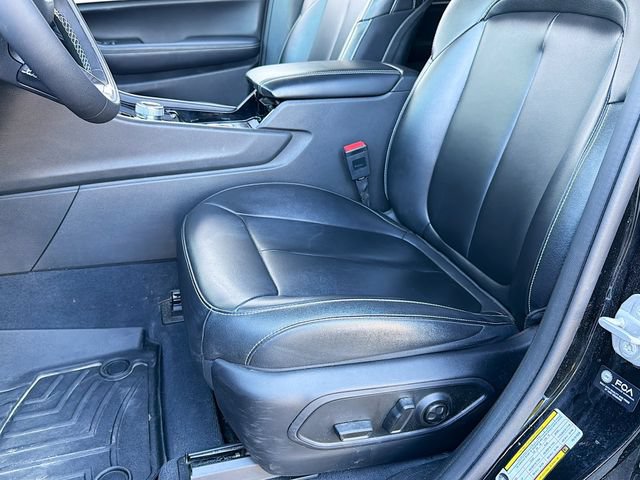 Used 2023 Jeep Grand Cherokee L Limited AWD/4WD image 24