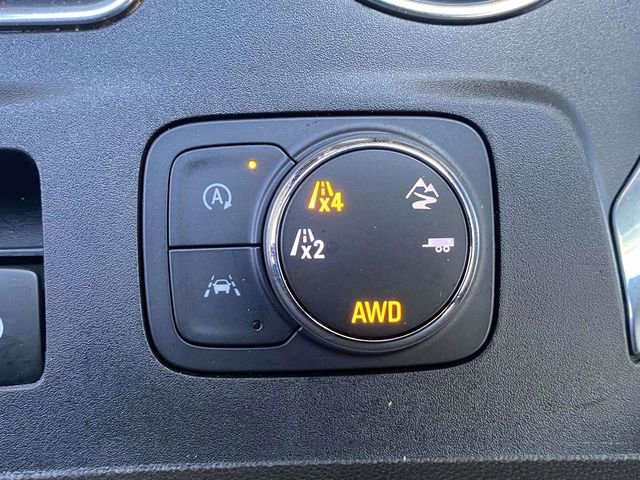 Used 2022 Chevrolet Traverse RS image 33