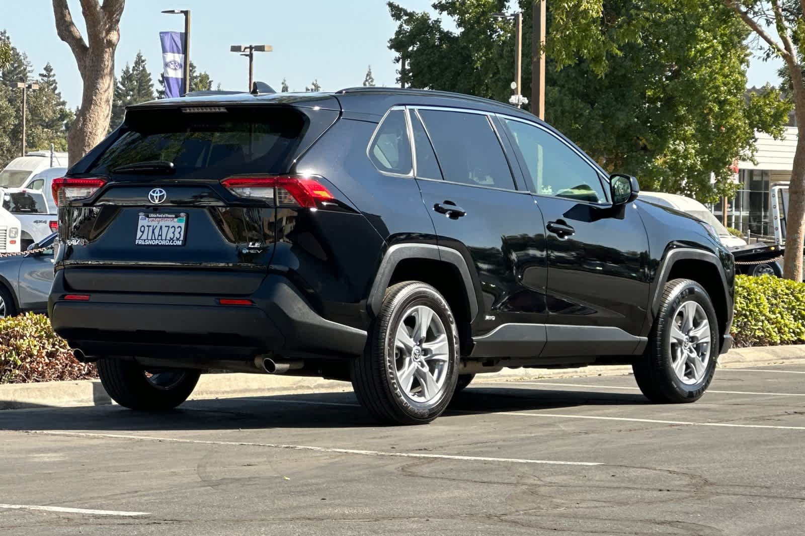 Used 2025 Toyota RAV4 LE AWD/4WD image 2