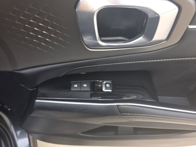 Used 2023 Kia Sorento SX AWD/4WD image 7