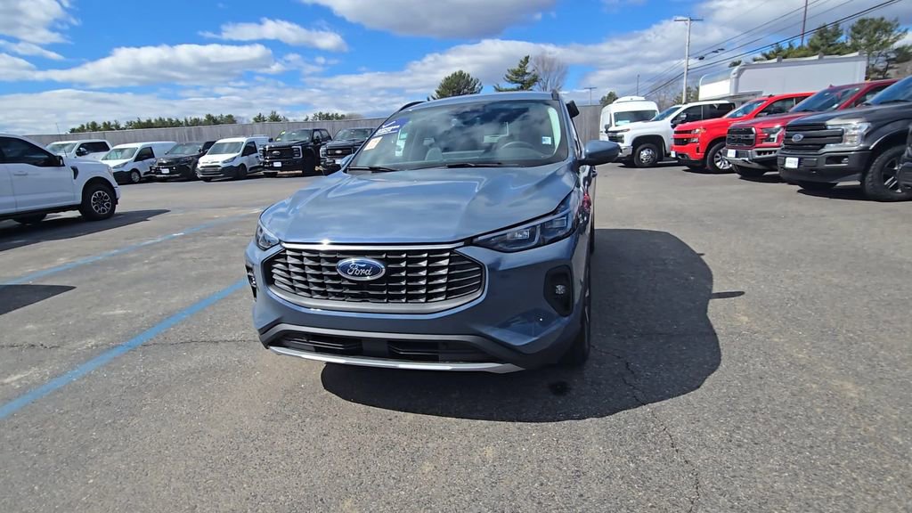 Certified 2025 Ford Escape Platinum AWD/4WD image 14