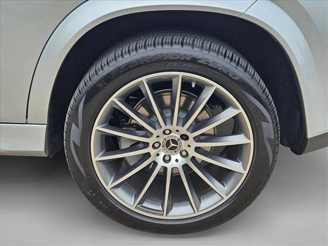 Used 2025 Mercedes-Benz GLE 450e 4MATIC image 25