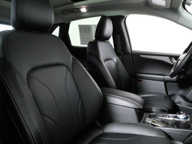 Certified 2025 Ford Escape Platinum w/ Premium Technology Package AWD/4WD image 12