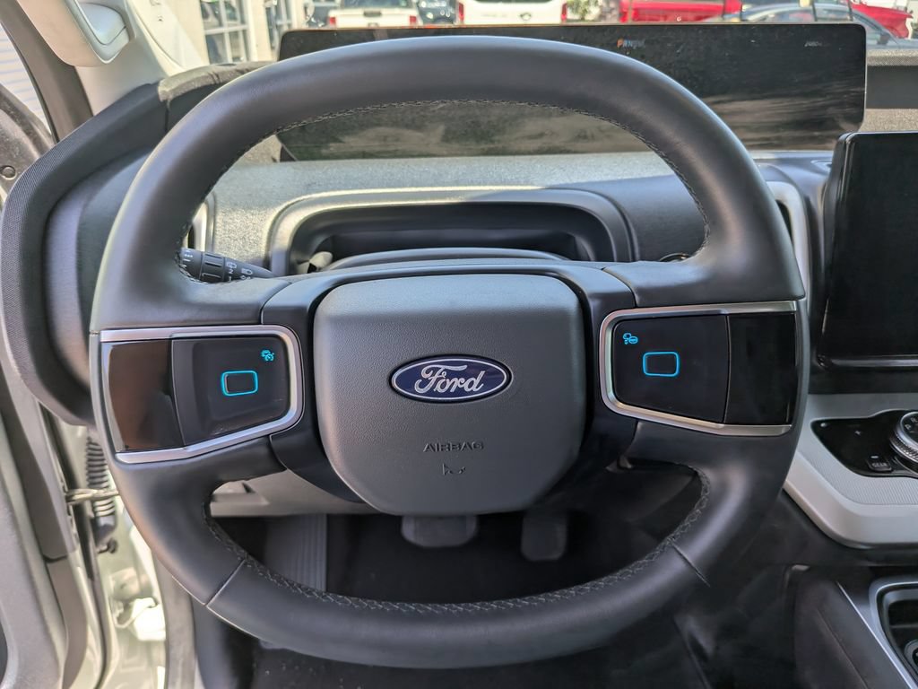 Certified 2025 Ford Expedition Active AWD/4WD image 24