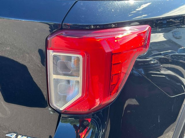 Certified 2023 Ford Explorer XLT w/ Class IV Trailer Tow Package AWD/4WD image 11