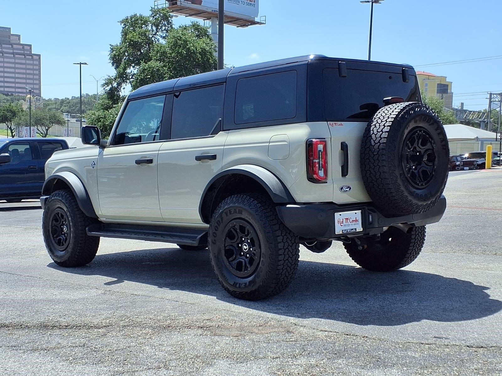 Certified 2026 Ford Bronco Outer Banks AWD/4WD image 8