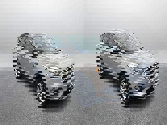 Certified 2017 Ford Escape SE w/ SE Cold Weather Package image 5