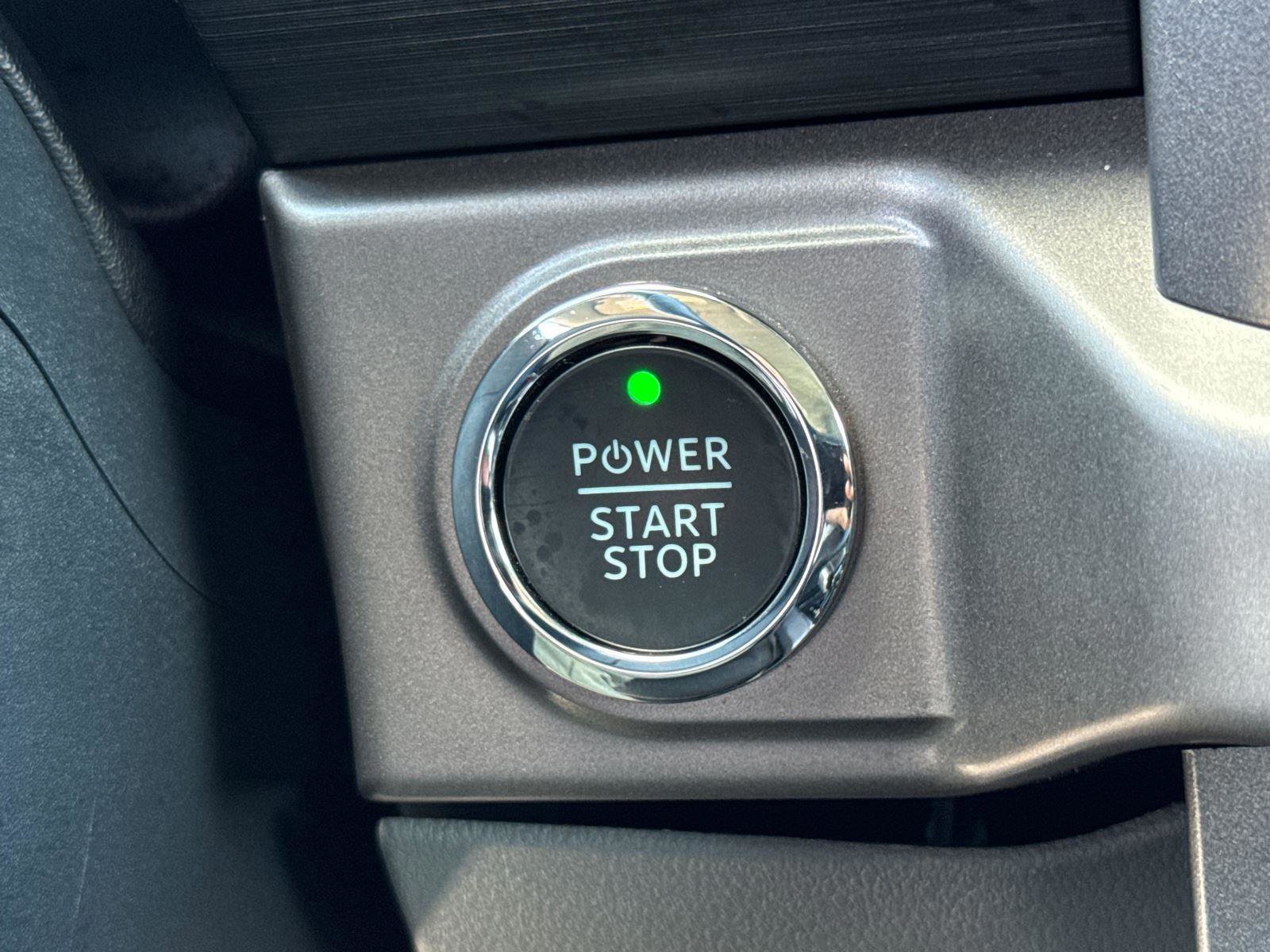 Certified 2025 Ford F150 Lightning XLT image 31