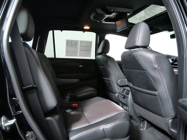 Used 2022 Honda Pilot Black Edition image 13