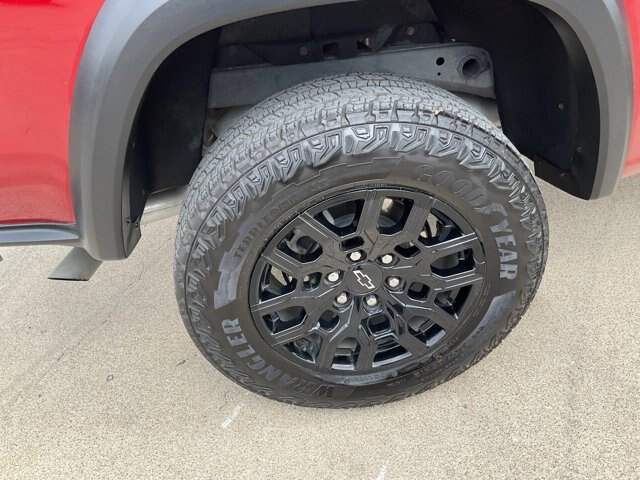 Used 2026 Chevrolet Colorado Trail Boss AWD/4WD image 16