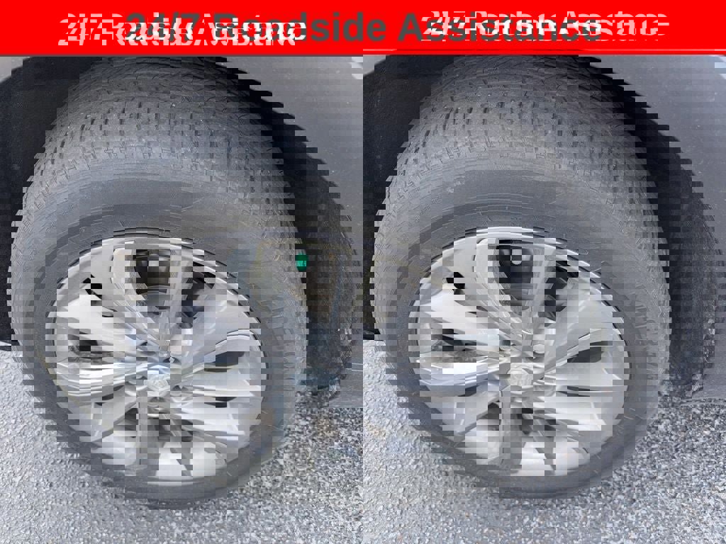 Used 2023 Buick Encore GX Essence w/ Experience Buick Package image 8