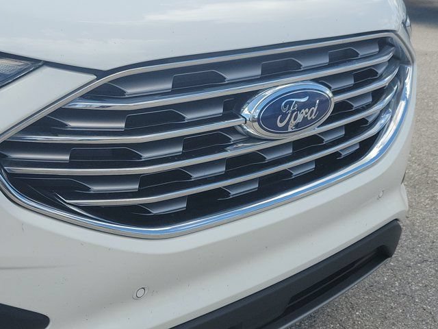 Certified 2020 Ford Edge Titanium FWD image 14