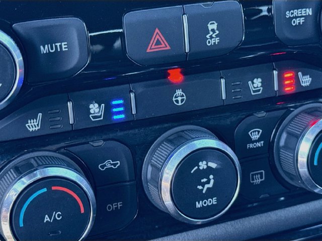 Used 2022 RAM 2500 Laramie AWD/4WD image 28