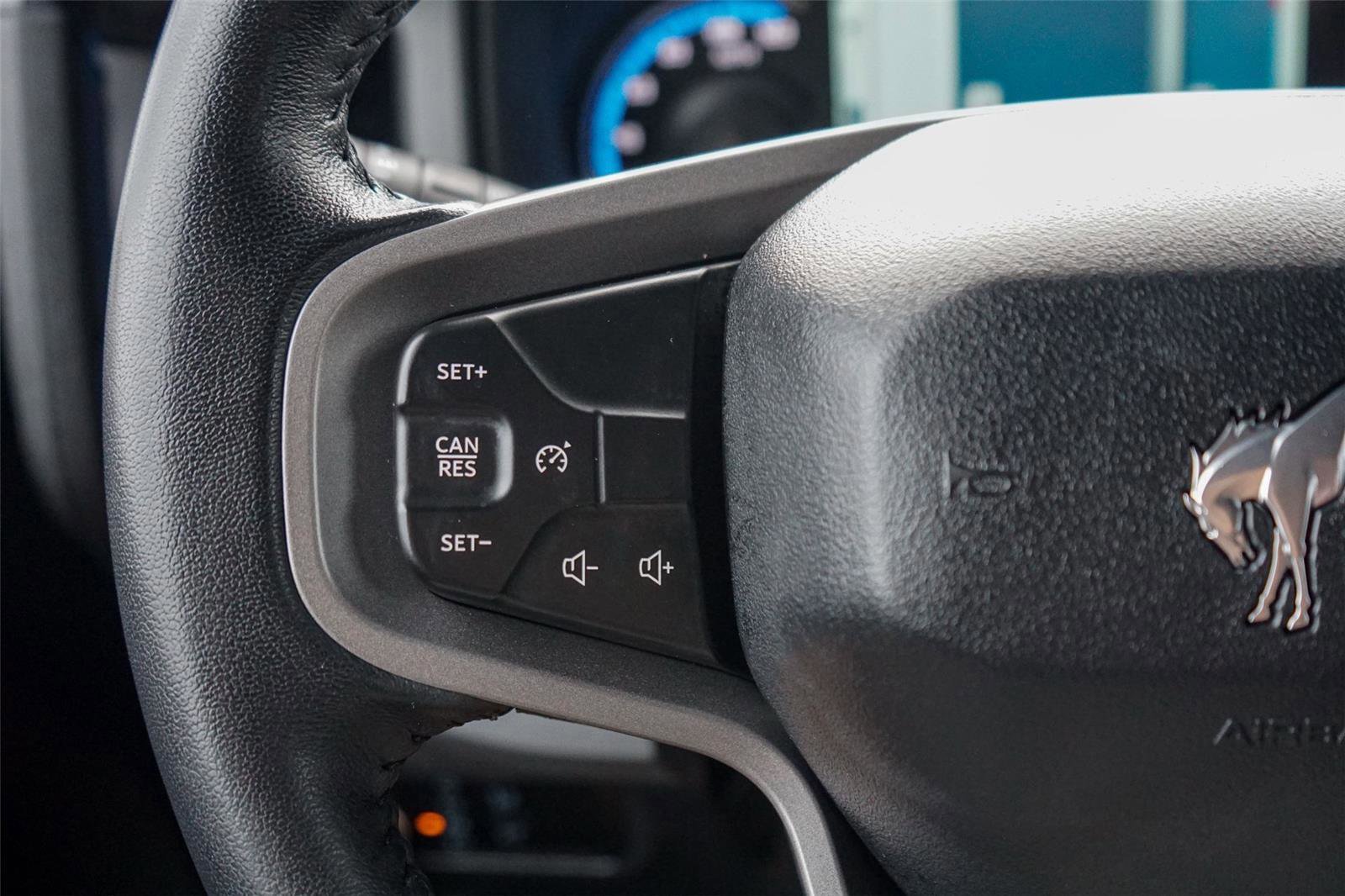 Certified 2024 Ford Bronco Black Diamond image 18