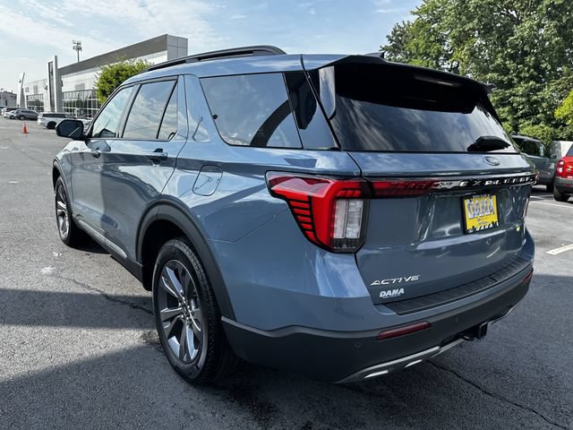 Certified 2025 Ford Explorer Active w/ Active Comfort Package AWD/4WD image 7