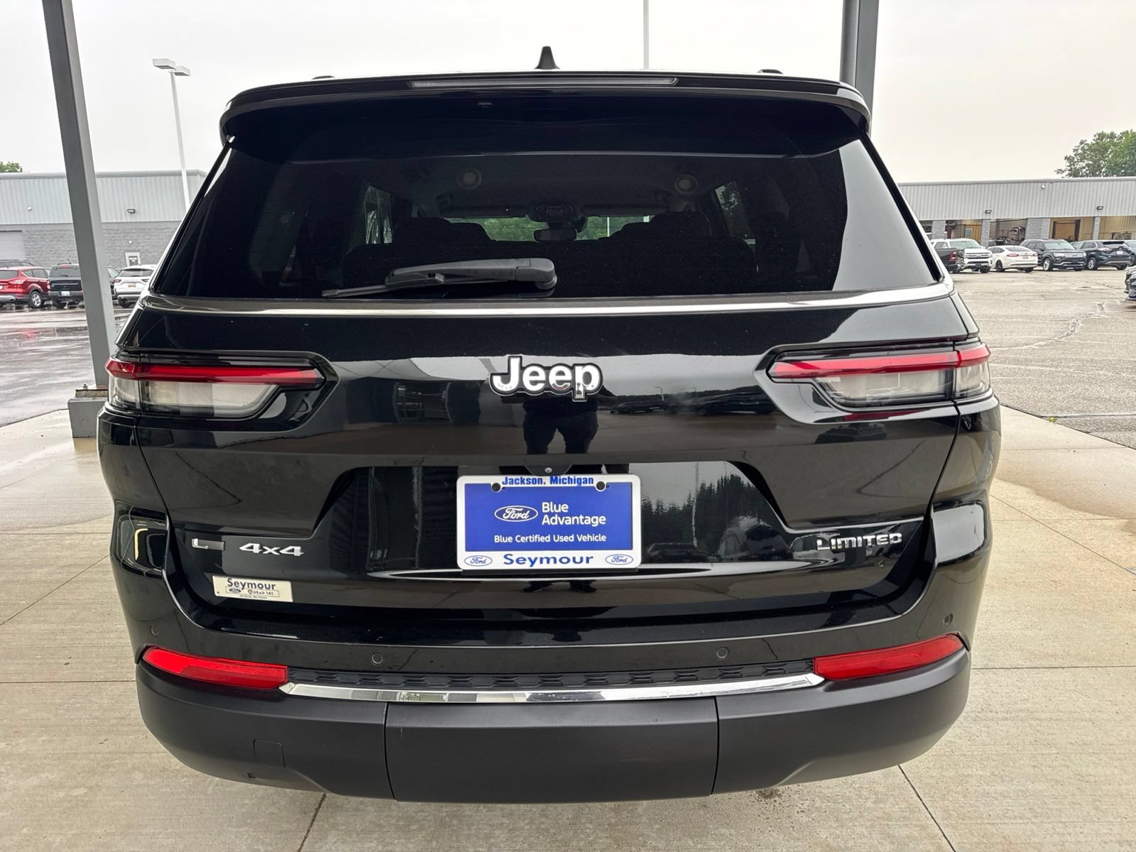 Used 2023 Jeep Grand Cherokee L Limited w/ Trailer Tow Group (B) AWD/4WD image 6