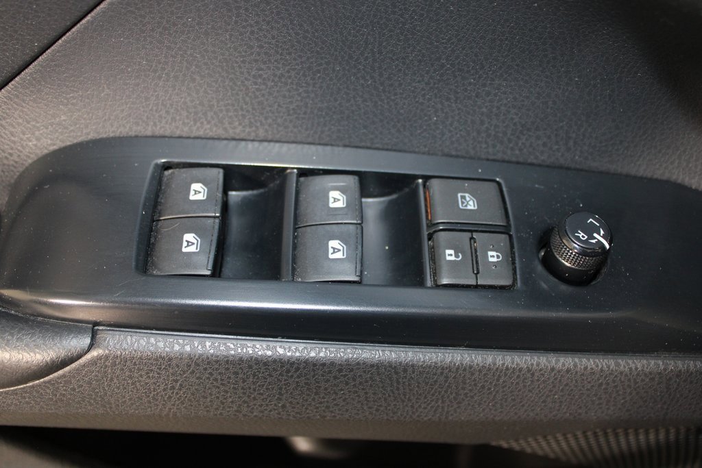 Used 2019 Toyota Camry LE image 20