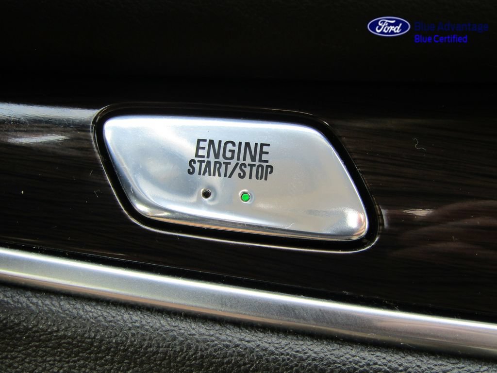 Used 2019 Buick Enclave Essence w/ LPO, Hit The Road Package AWD/4WD image 40