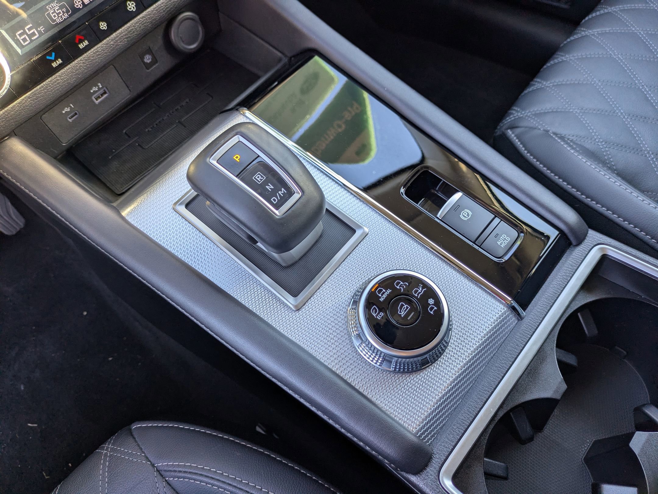 Used 2024 Mitsubishi Outlander SEL Black Edition image 28