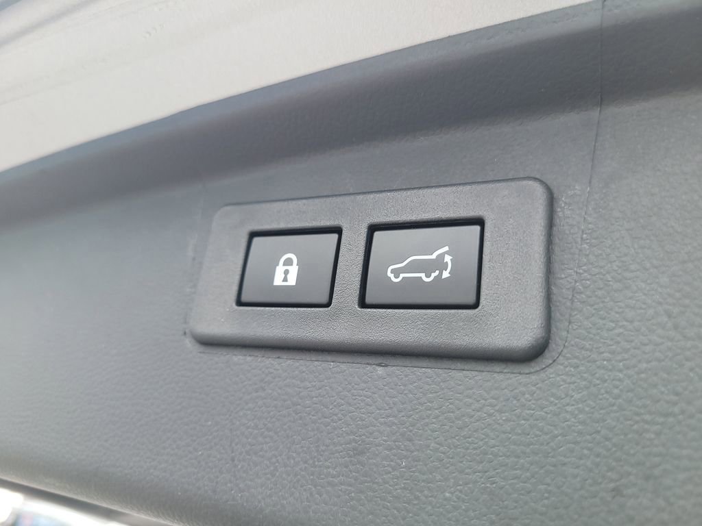 Used 2025 Subaru Outback Limited image 9