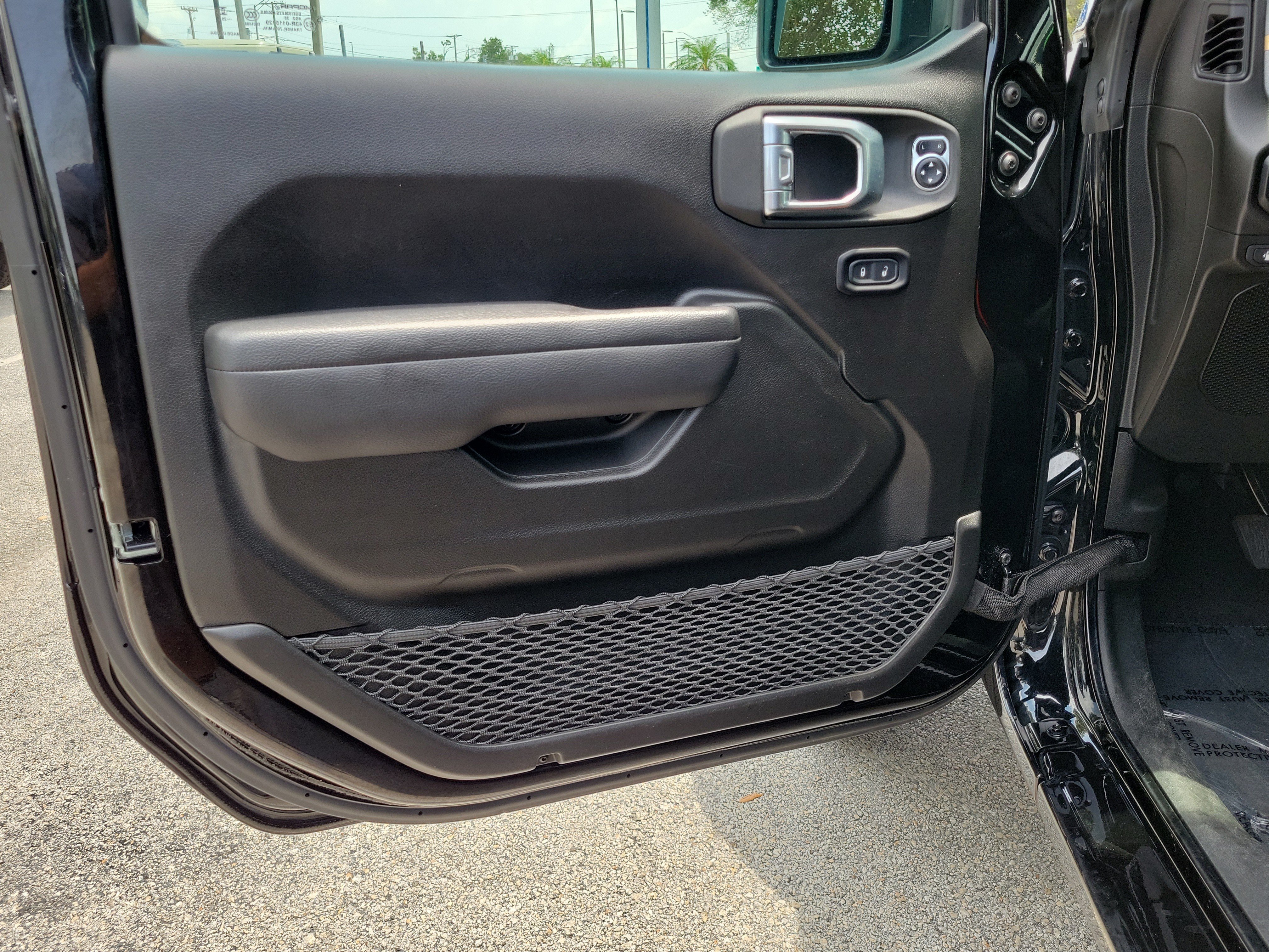 Used 2025 Jeep Wrangler Unlimited Sport S 4xe w/ Convenience Group AWD/4WD image 19