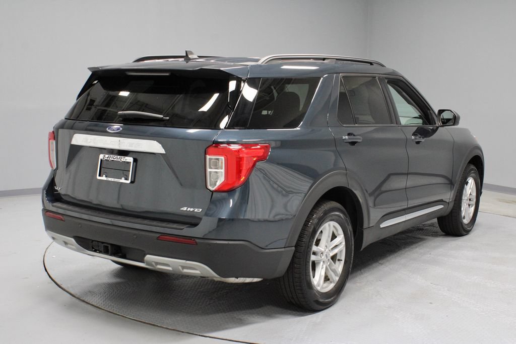 Certified 2024 Ford Explorer XLT w/ Equipment Group 202A AWD/4WD image 11