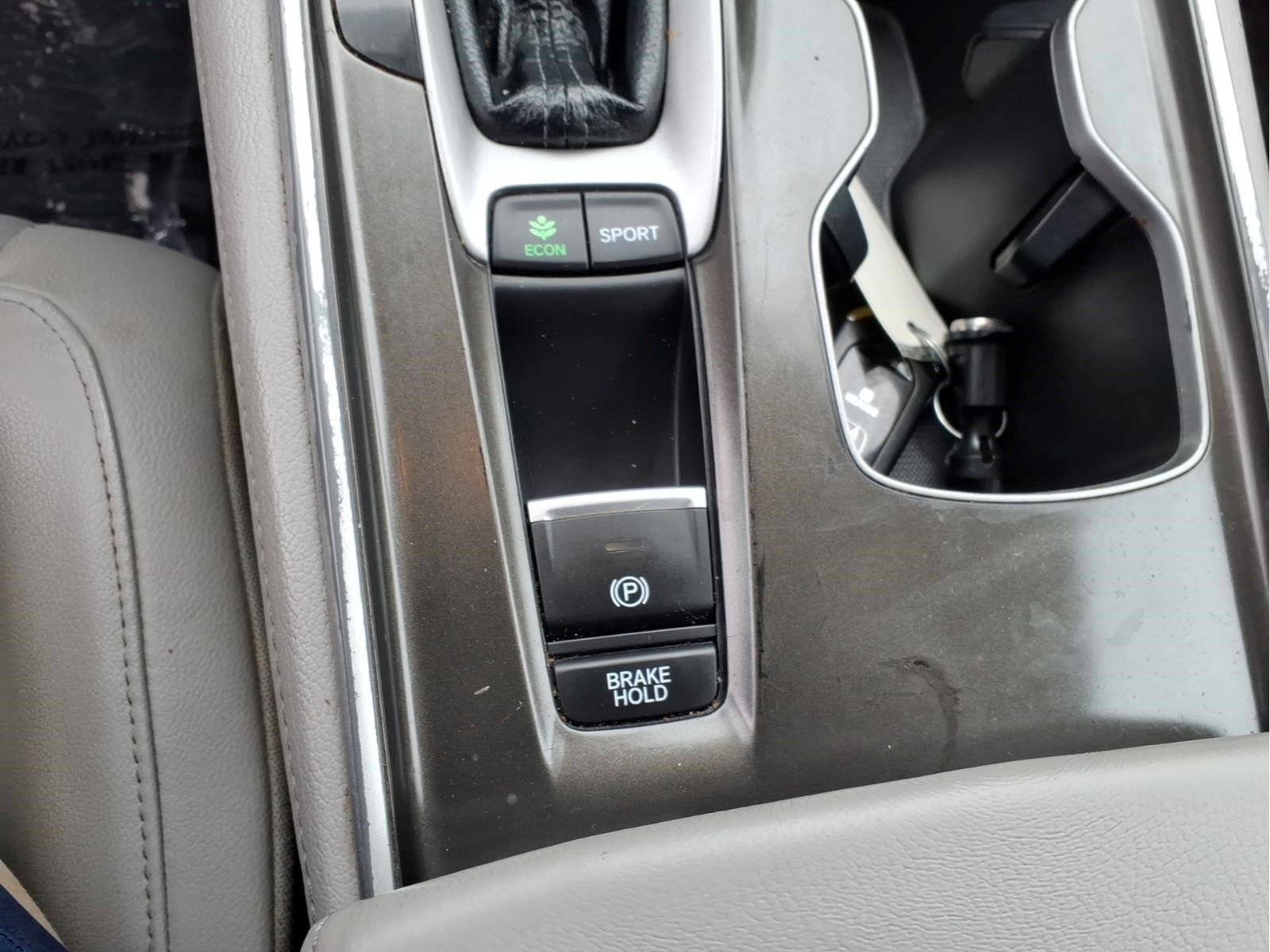 Used 2018 Honda Accord Touring image 23