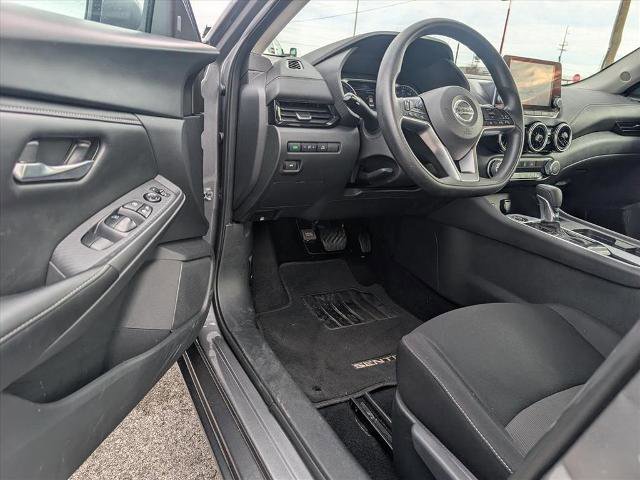 Used 2023 Nissan Sentra SV image 6