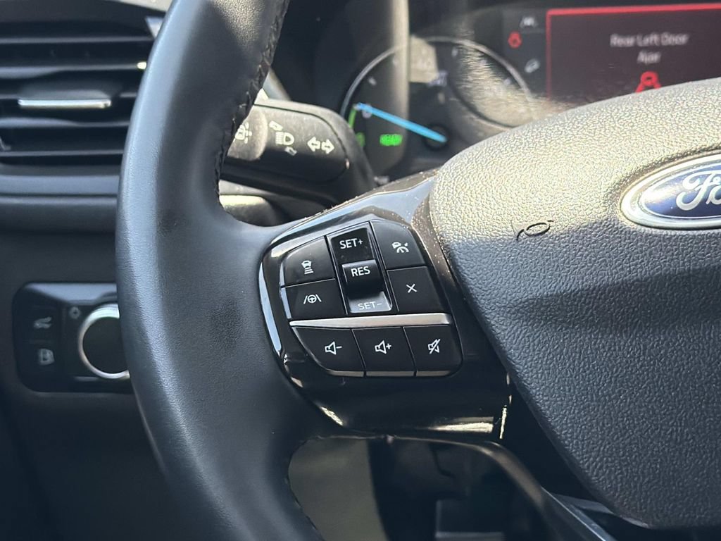 Certified 2021 Ford Escape SE w/ SE Sport Appearance Package FWD image 12