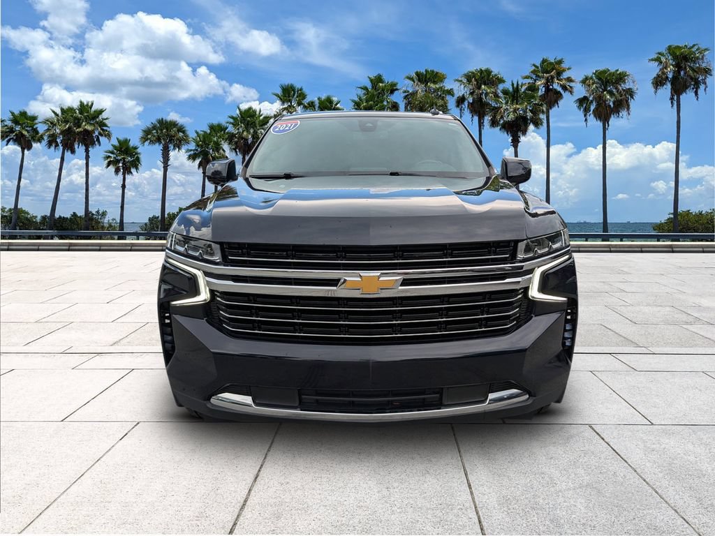 Used 2021 Chevrolet Suburban LT w/ Rear Media and Nav Package RWD image 3