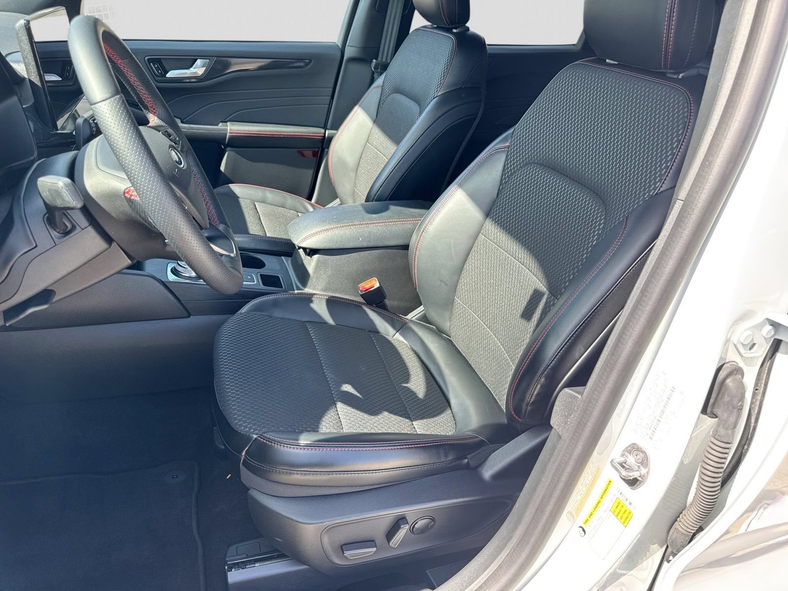 Certified 2024 Ford Escape ST-Line w/ Tech Pack #1 AWD/4WD image 19