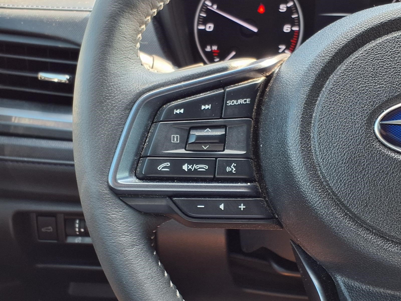 Used 2025 Subaru Forester Limited AWD/4WD image 22