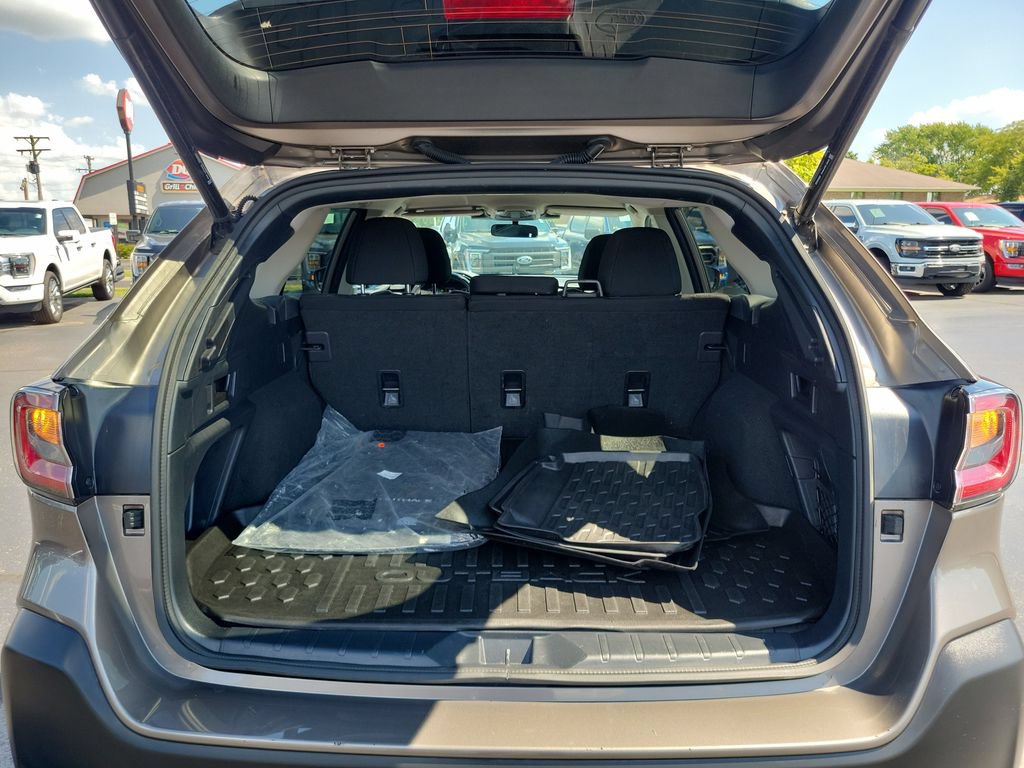Used 2024 Subaru Outback Premium AWD/4WD image 10