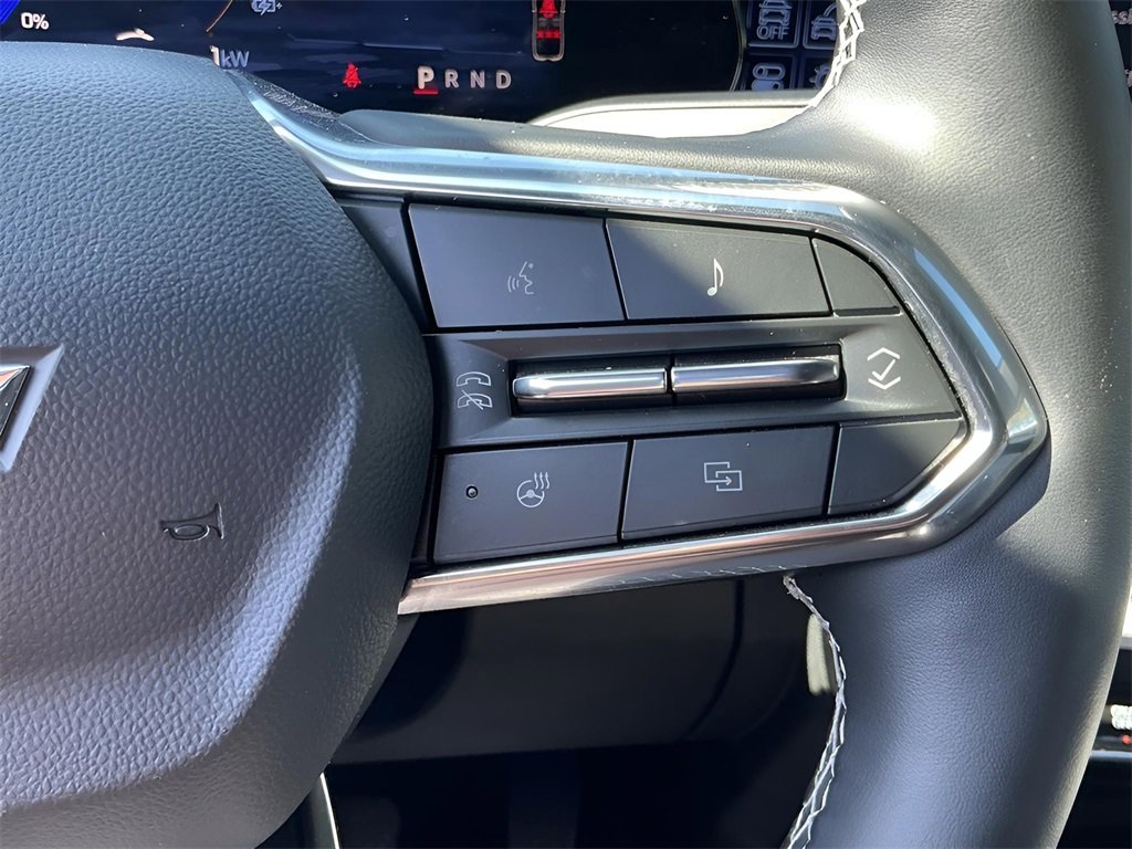 Used 2025 Chevrolet Equinox EV LT image 39