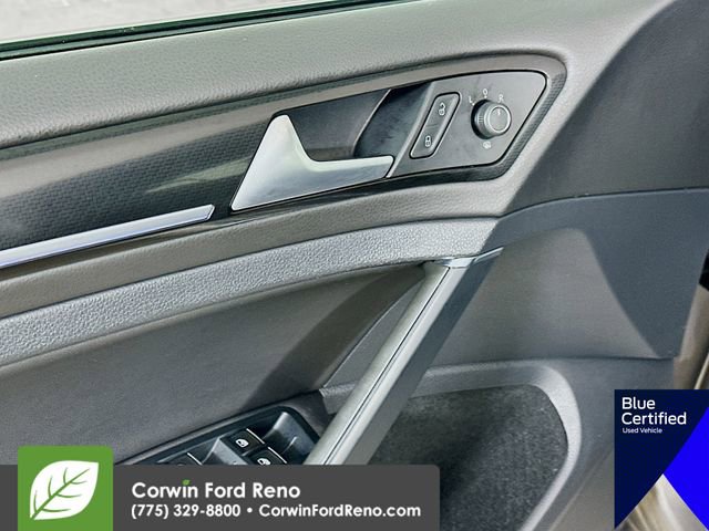Used 2017 Volkswagen Golf R 4-Door image 22
