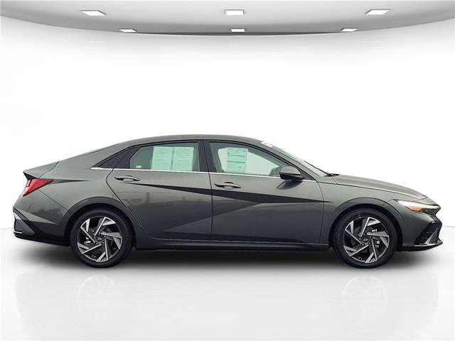 Used 2024 Hyundai Elantra Limited FWD image 5