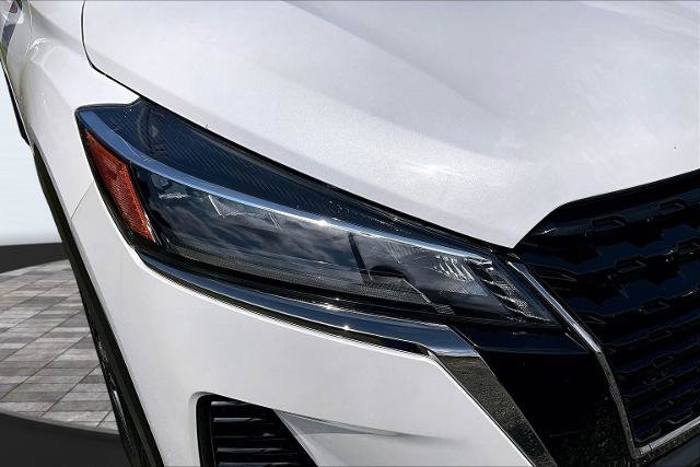 Used 2023 Nissan Kicks SR w/ SR Premium Package FWD image 29