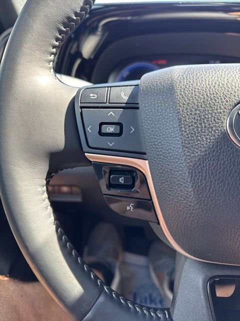 Used 2024 Toyota Crown XLE image 18