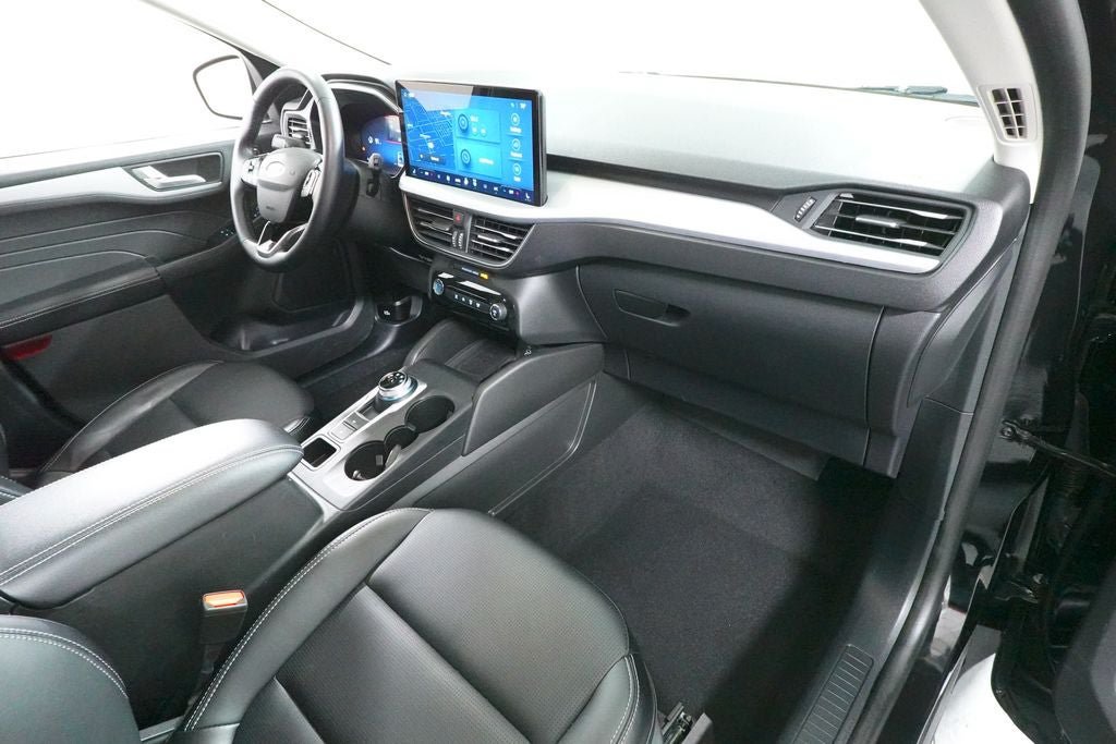 Certified 2025 Ford Escape Platinum AWD/4WD image 35