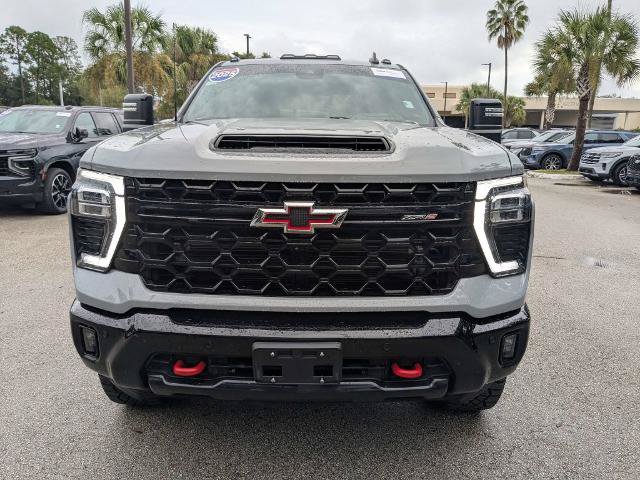 Used 2025 Chevrolet Silverado 2500 ZR2 w/ Technology Package AWD/4WD image 9