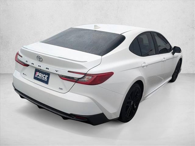 Used 2025 Toyota Camry SE w/ Convenience Package FWD image 5
